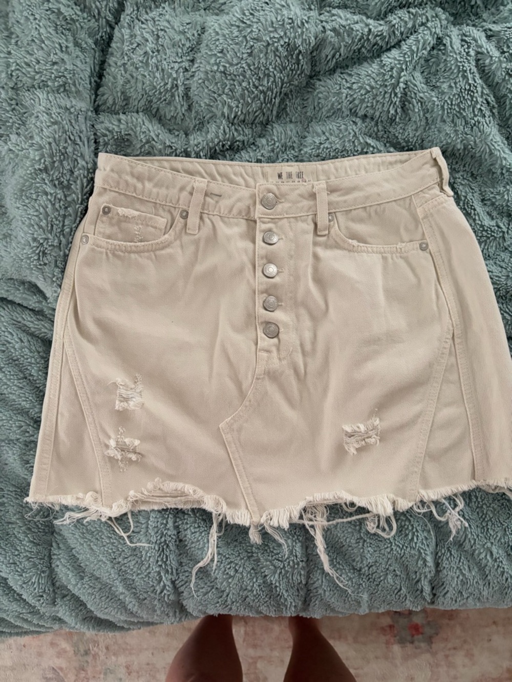We the Free Boho Button-Front Distressed Mini Skirt in Light Beige/cream sz.30